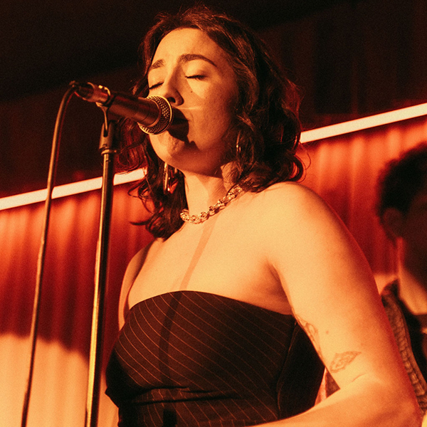 Maite performing for Friday night vibes